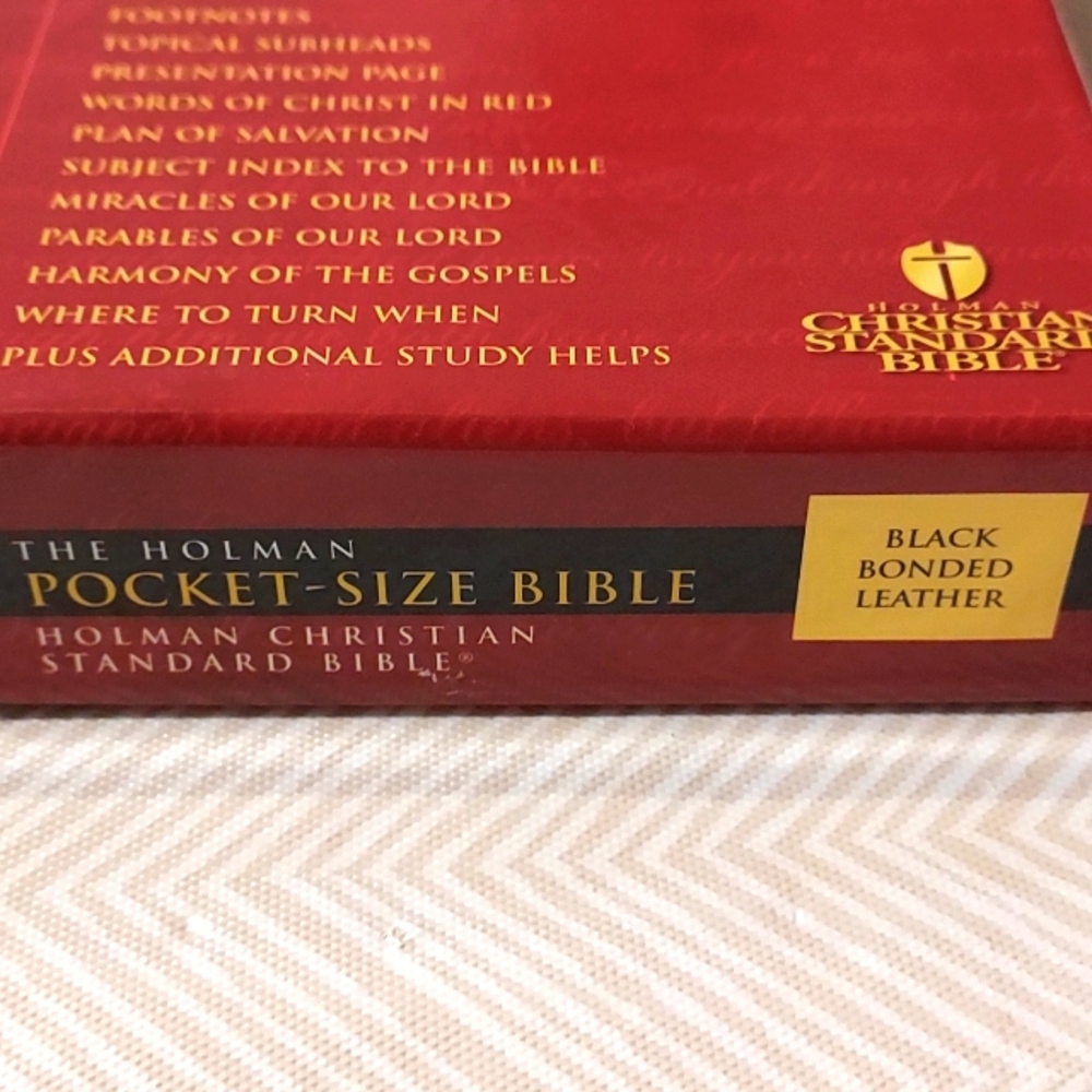 The Holman Pocket - Size Bible -BLK Bonded Leather - Picture 6 of 7
